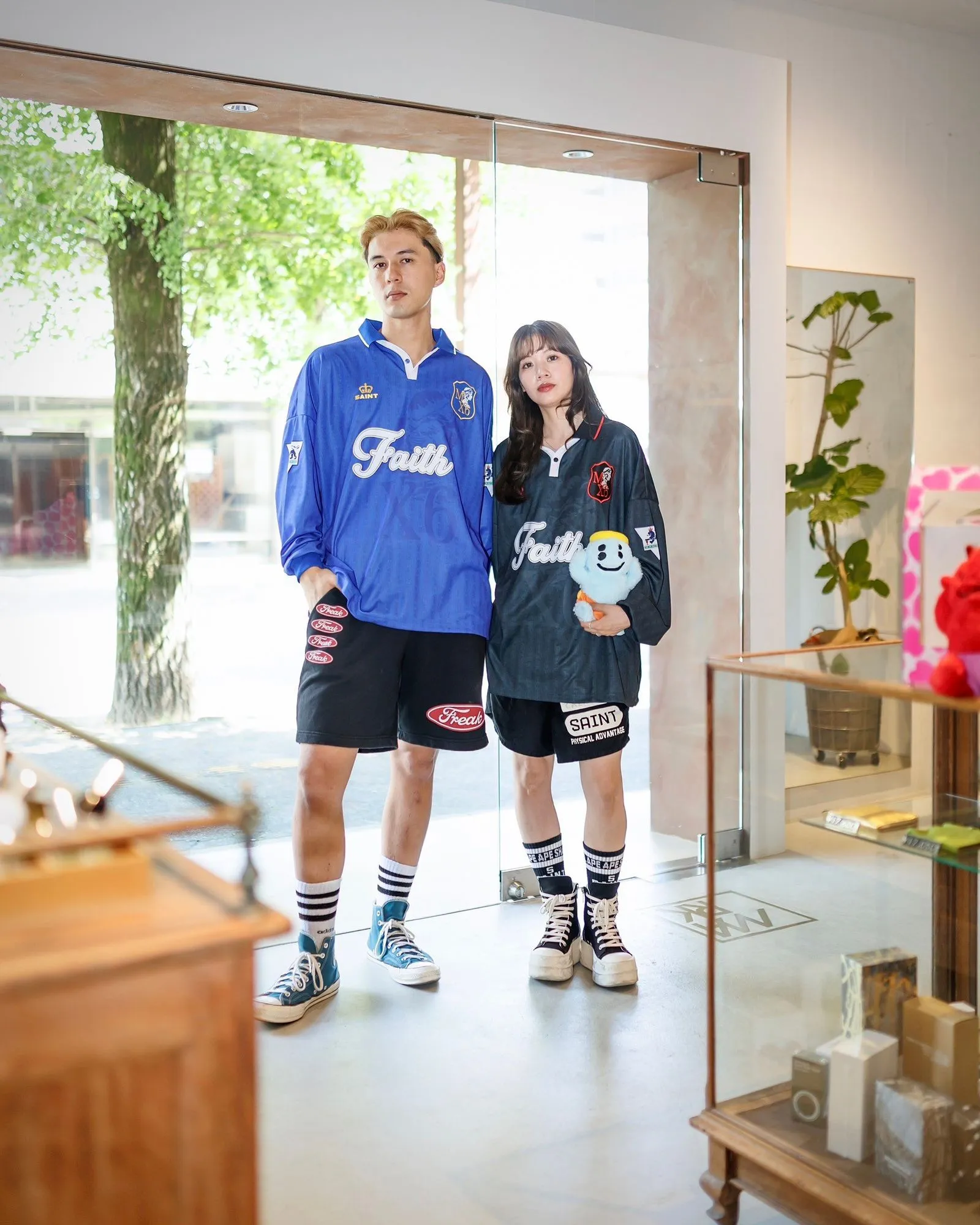 SAINT M×××××× SOCCER SHIRT 'FAITH'/BLK FAITH Football Long Sleeve Black S-XL This design has a lot of craftsmanship Digital fabric printing/front positioning printing laser cutting Offset printing + flocking printing + embossing Imported Behringer machine embroidery Flat machine collar + cuffs Genuine consistent main mark/wash mark/cherub mark